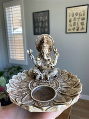 Ganesha Lotus Incense Holder - Beige Resin Statue